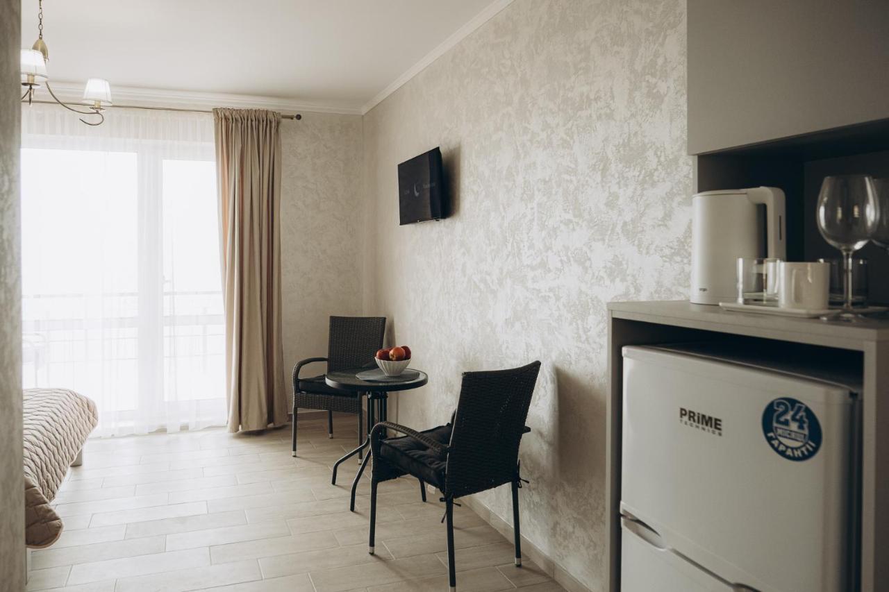 Hotel Три Слона Zatoka Exterior foto