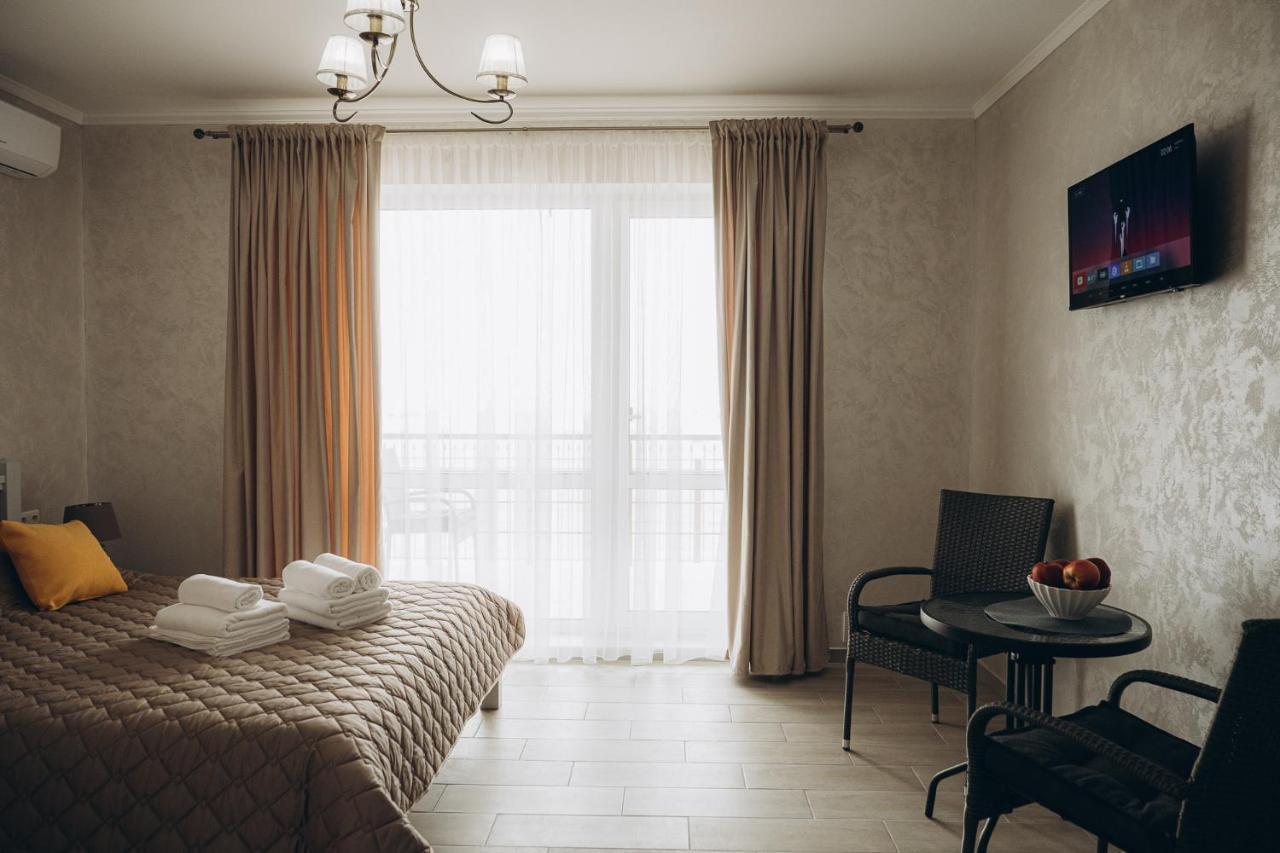 Hotel Три Слона Zatoka Exterior foto